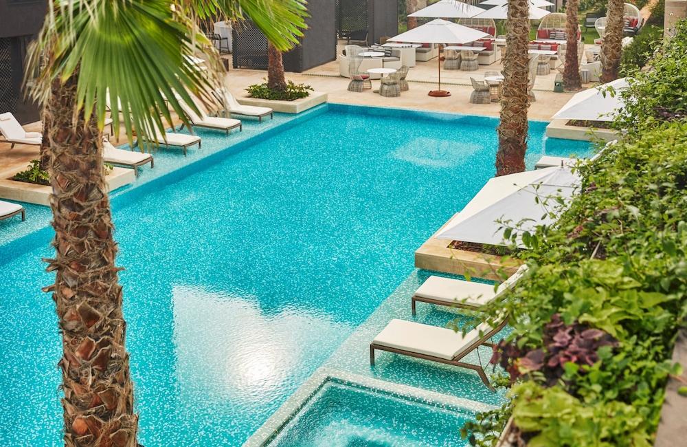 Four Seasons Hotel Касабланка Экстерьер фото The swimming pool at the hotel