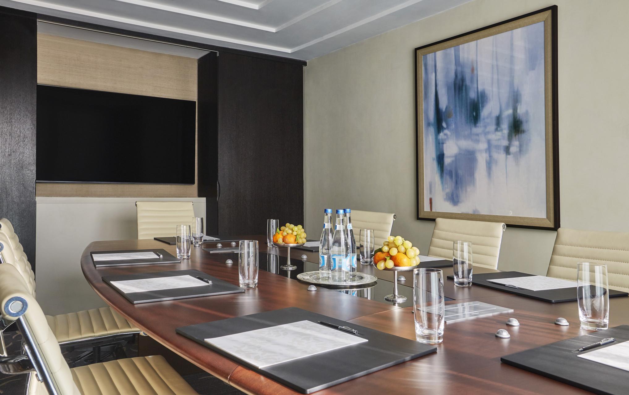 Four Seasons Hotel Касабланка Экстерьер фото Boardroom at the Four Seasons Hotel, London