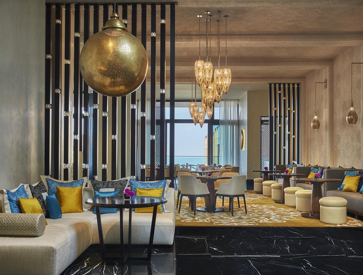 Four Seasons Hotel Касабланка Экстерьер фото The Lounge at the Ritz-Carlton, DIFC