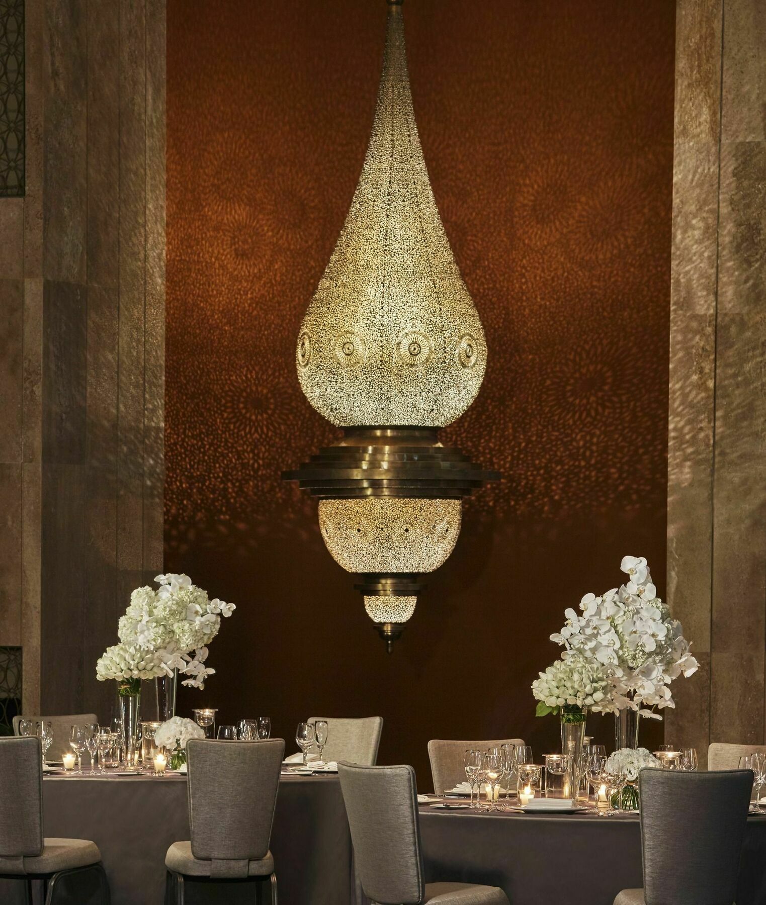 Four Seasons Hotel Касабланка Экстерьер фото A Moroccan-style lamp